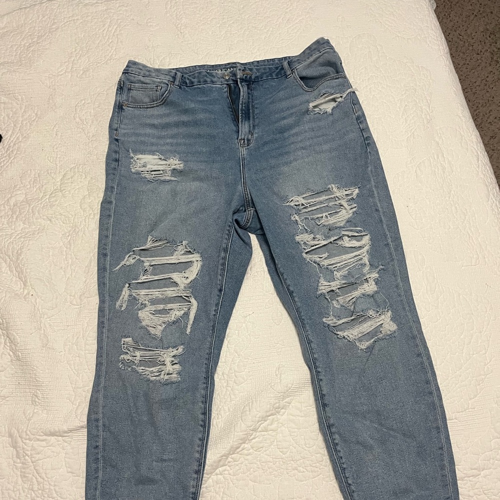 American Eagle Outfitters Light Blue Distressed Jeans